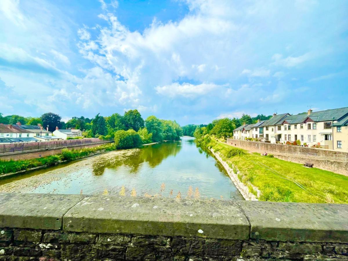 Penderi House Usk With Cymru Holidays Luaran gambar